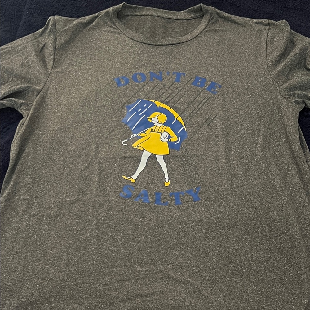 Gray Graphic Tee with Yellow Umbrella Design